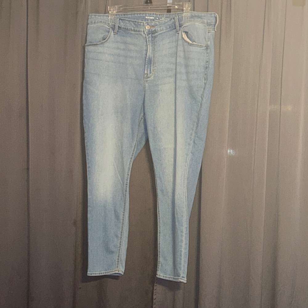 Old Navy Women's Skinny Jeans in Light Blue